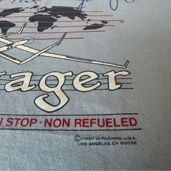 VINTAGE 80s Voyager Flight Around the World T Shirt One Tank Gas SIGNED Sz XL - Picture 3 of 7